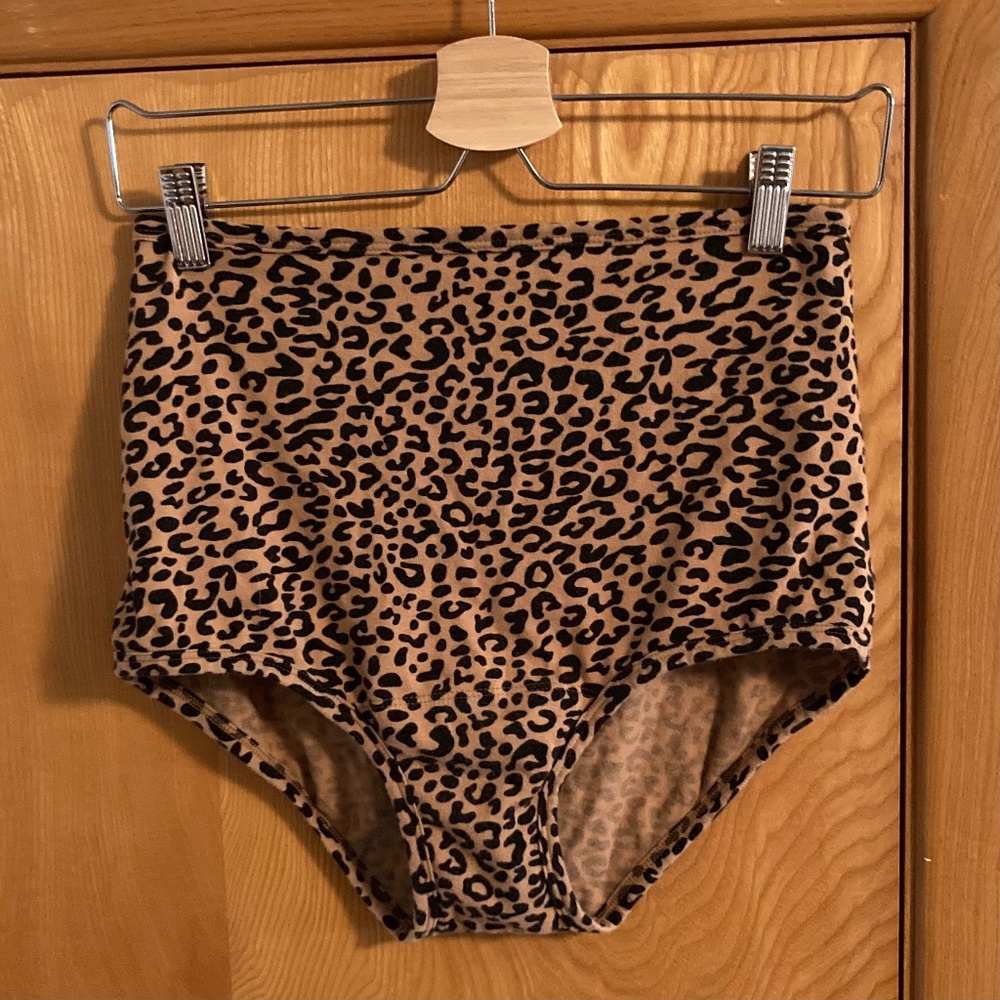 ARQ High Rise Undies in Leopard